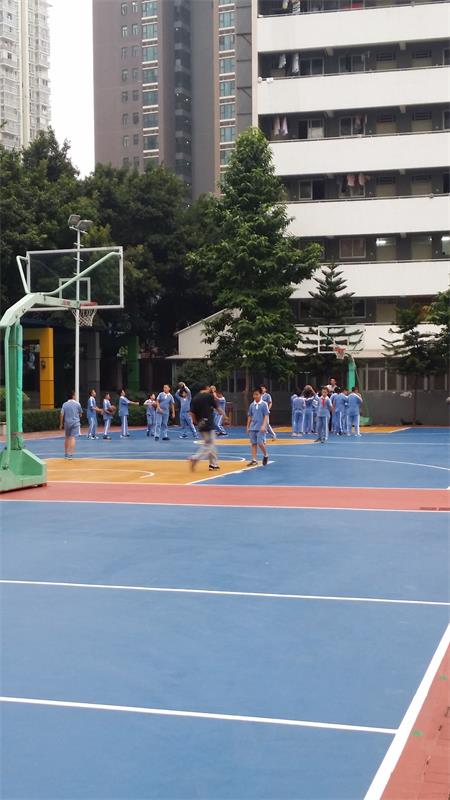 深圳市南山区海滨实验小学愉康部硅PU篮球场